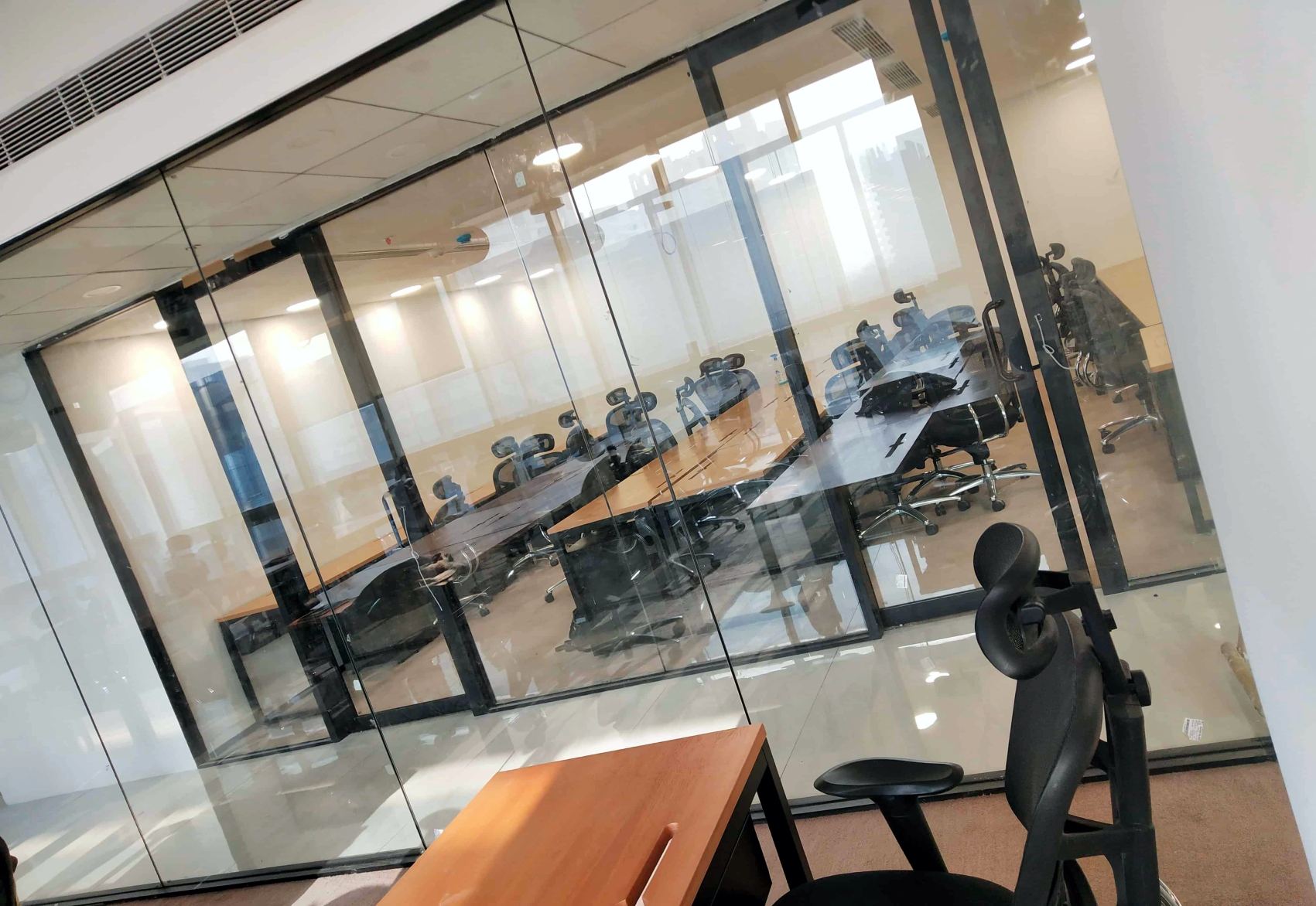 Aluminium Glass Partition